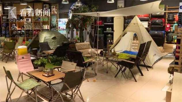 成都 親子“客廳”搬進綠地，“公園城市”掀起“露營風”戶外用品熱